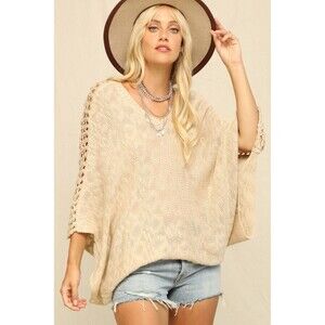 KYEMI SLOUCHY V-NECK KNIT TOP
